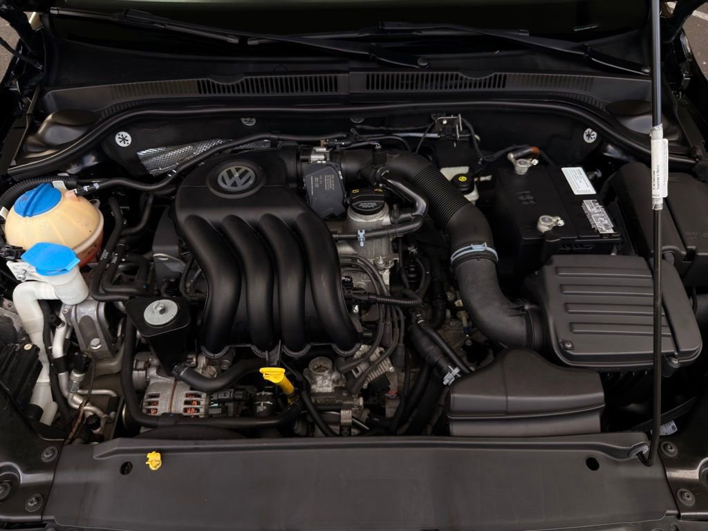 Used 2015 Volkswagen Jetta S image 48