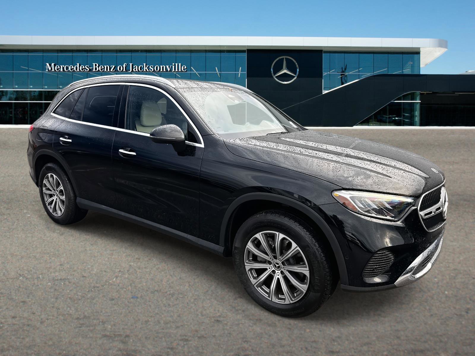 Certified 2024 Mercedes-Benz GLC 300 4MATIC image 1