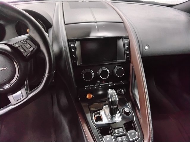 Used 2014 Jaguar F-TYPE S image 13
