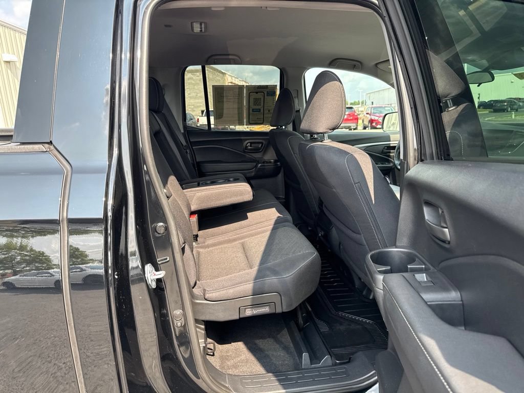 Used 2025 Honda Ridgeline Sport image 36