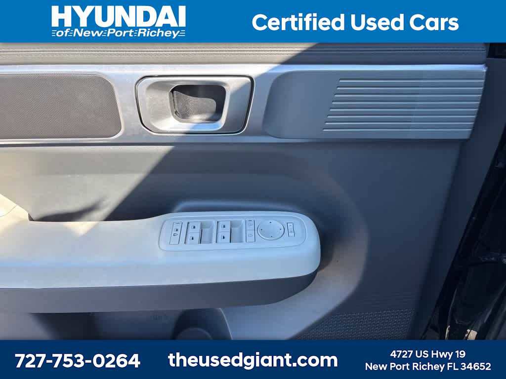 Used 2024 Hyundai Santa Fe SE image 9