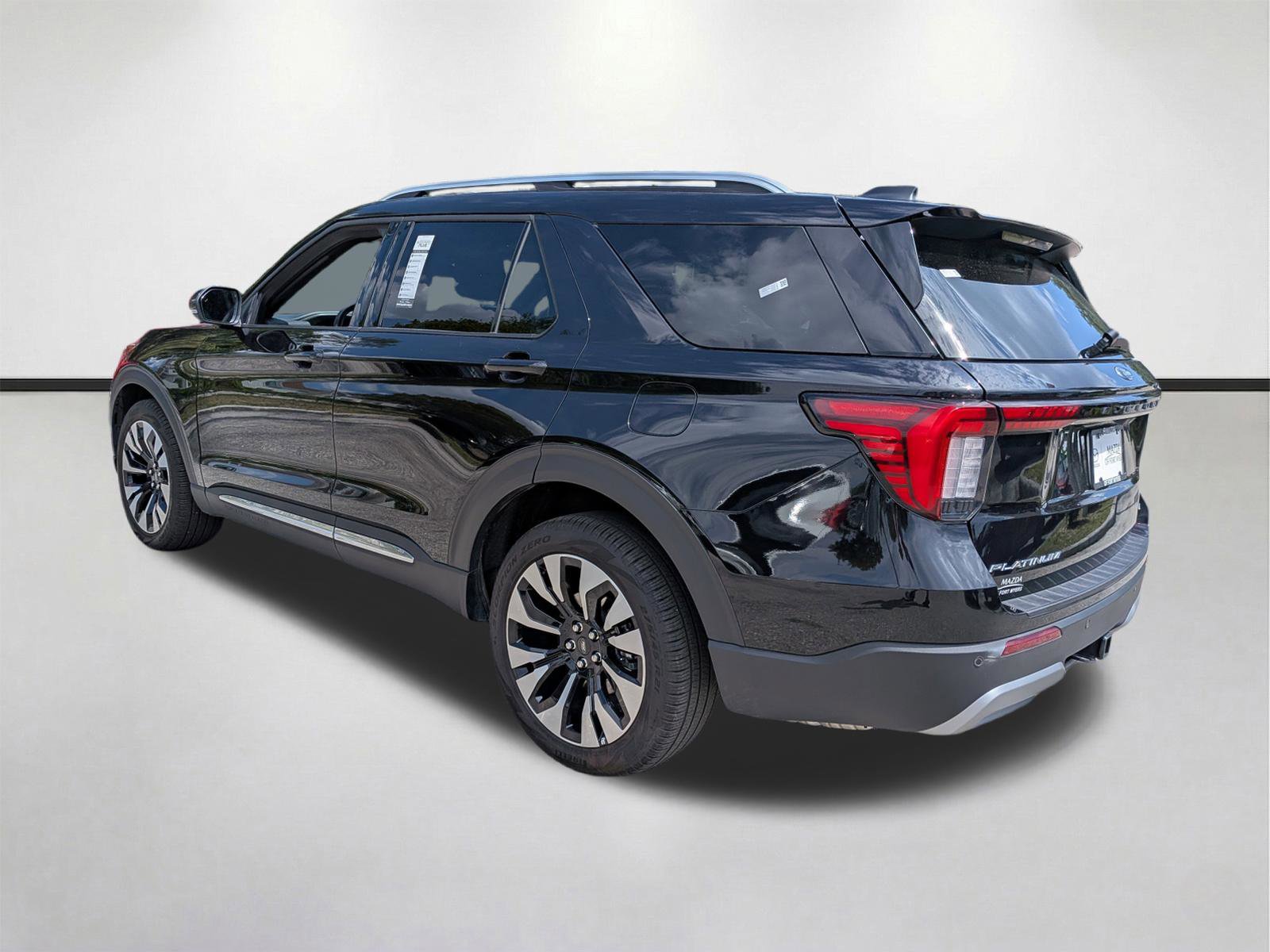 Used 2025 Ford Explorer Platinum w/ LUX Leather Package AWD/4WD image 6