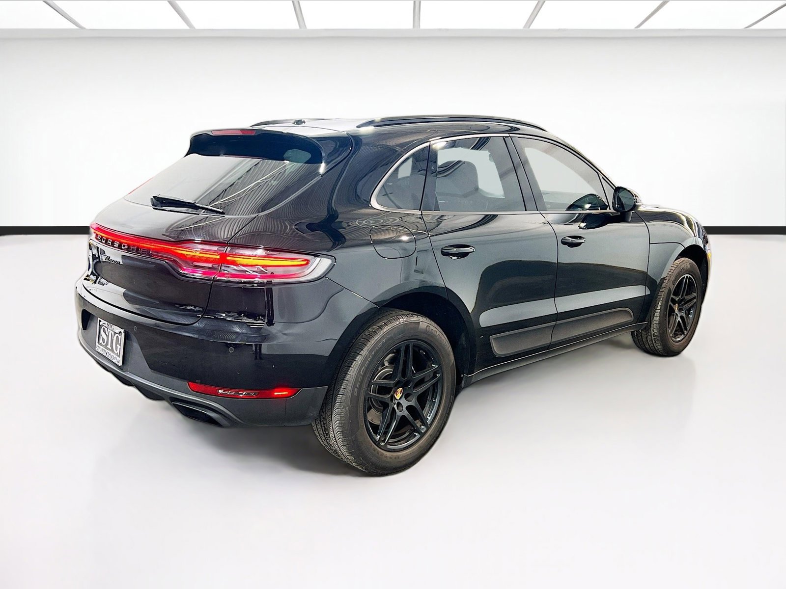 Used 2021 Porsche Macan image 4