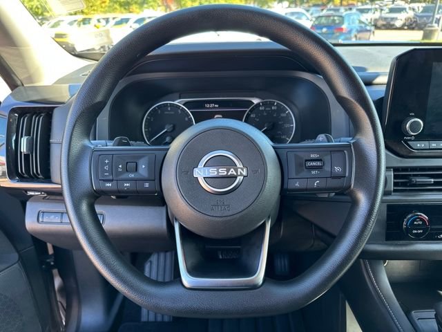 Used 2024 Nissan Pathfinder S image 14