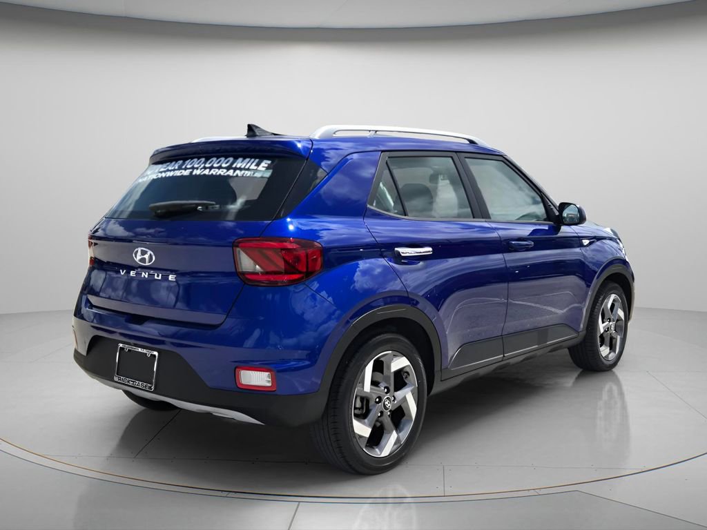 Used 2022 Hyundai Venue SEL w/ Cargo Package FWD image 7
