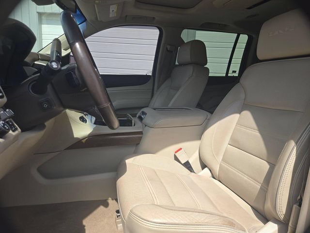 Used 2020 GMC Yukon XL Denali w/ Denali Premium Package AWD/4WD image 10