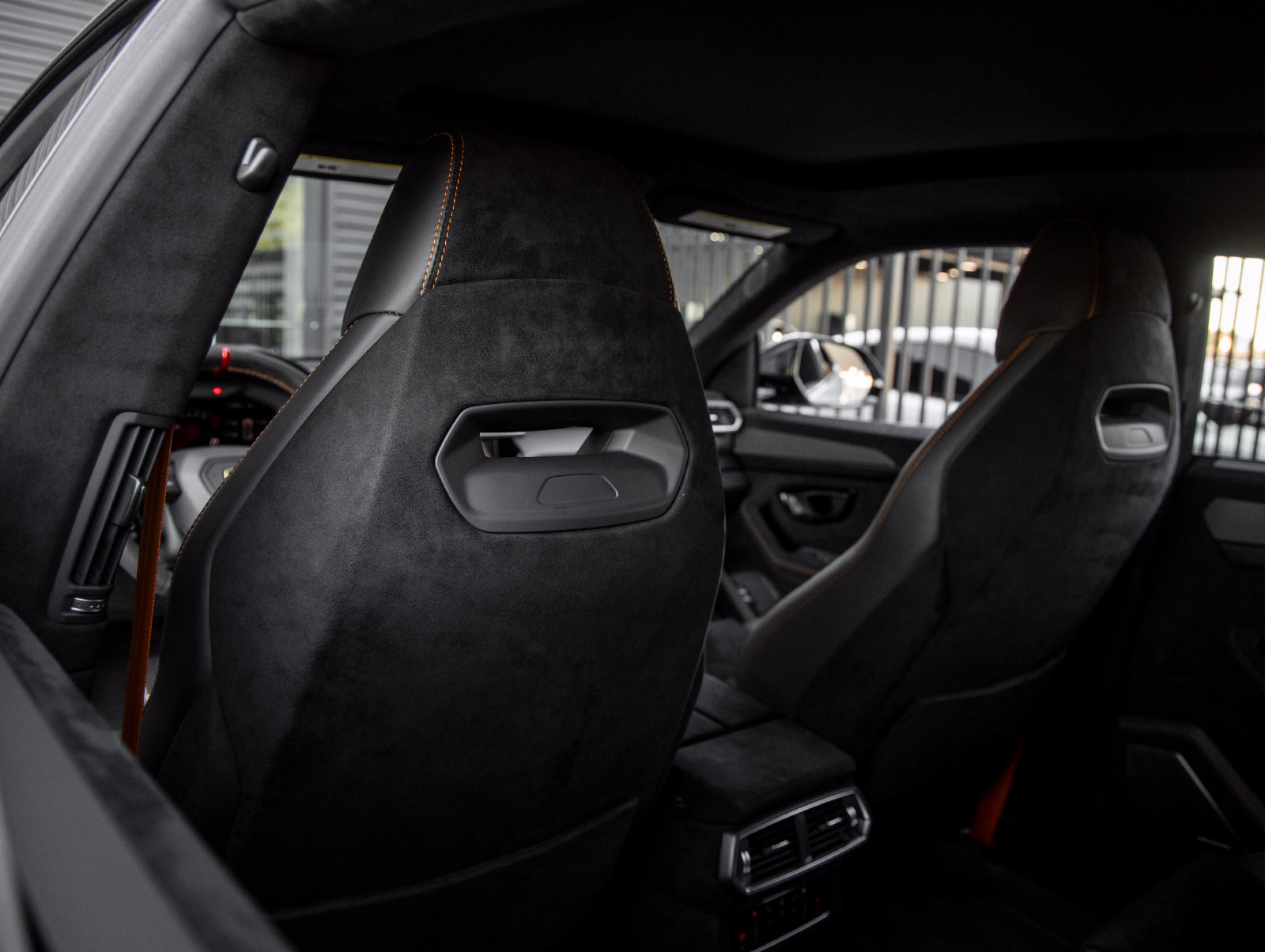 Used 2024 Lamborghini Urus Performante AWD/4WD image 38