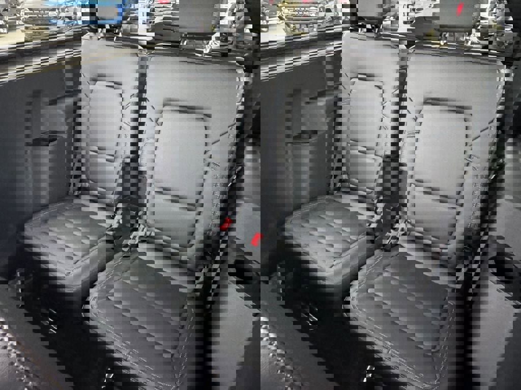 New 2025 Ford Bronco Badlands image 14