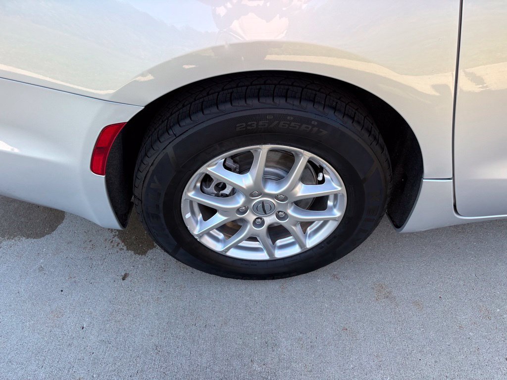 Used 2023 Chrysler Pacifica Touring FWD image 50