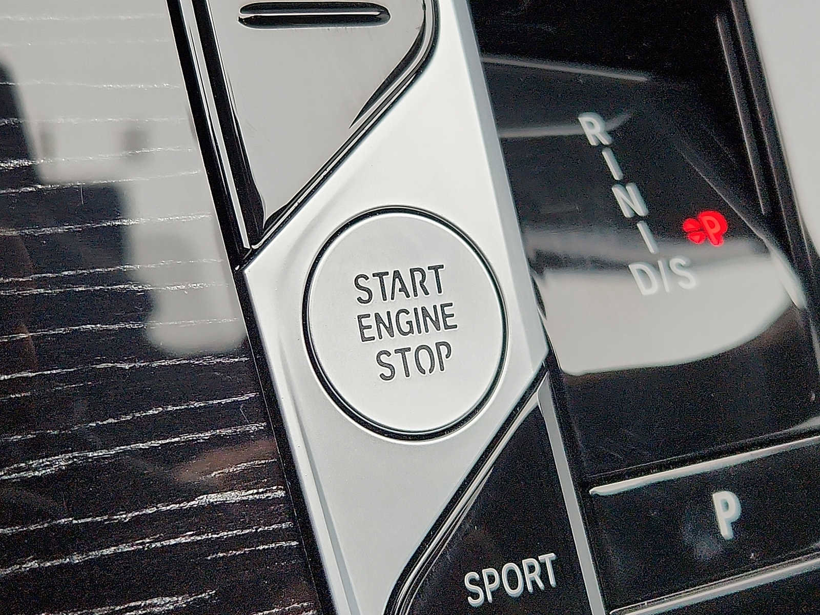 Used 2026 BMW X7 xDrive40i w/ M Sport Package image 22