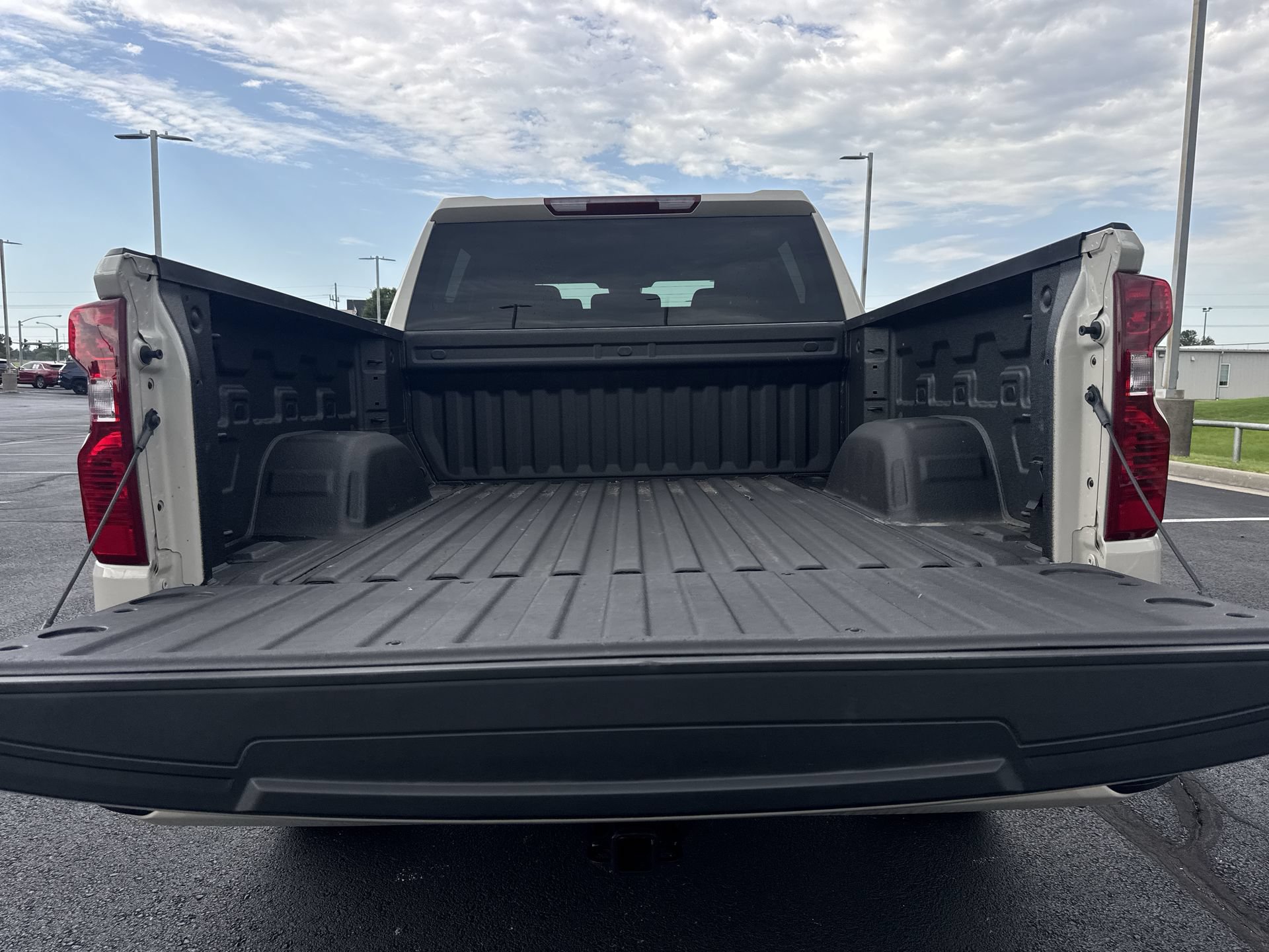 Certified 2026 Chevrolet Silverado 1500 Custom w/ Turbomax Blackout Package AWD/4WD image 23