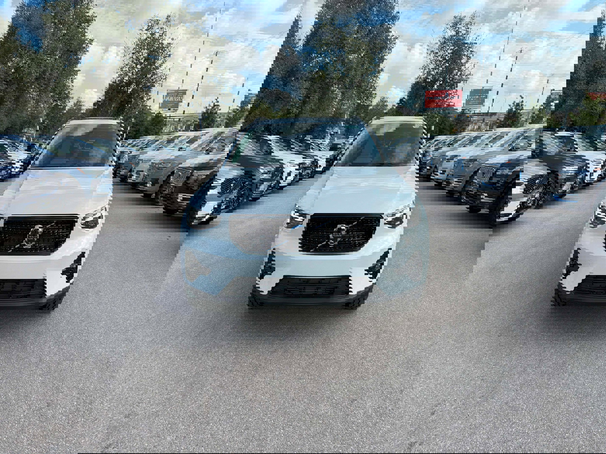 New 2026 Volvo XC40 B5 Plus w/ Protection Package Premier image 9