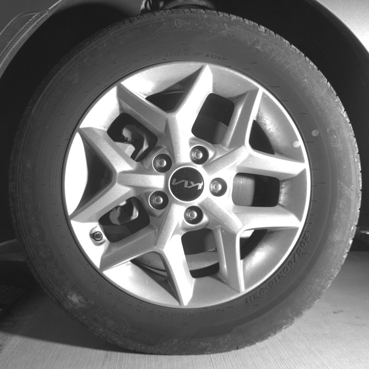 Used 2025 Kia Soul LX w/ LX Technology Package FWD image 12