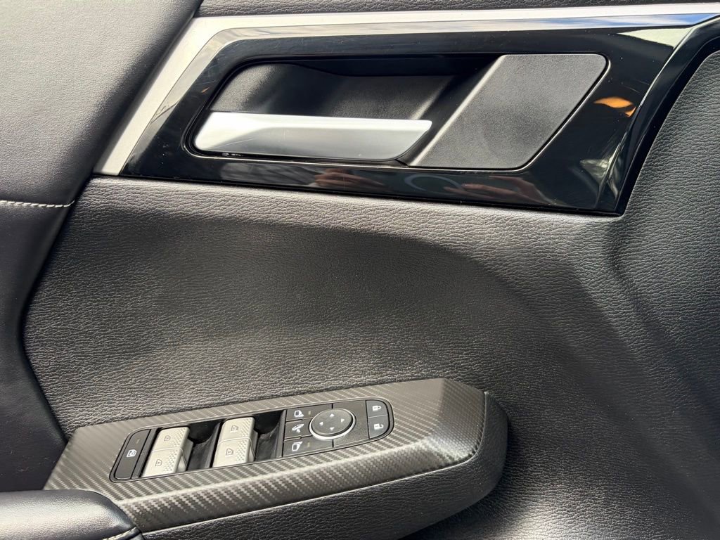 Used 2024 Mitsubishi Outlander SE AWD/4WD image 17