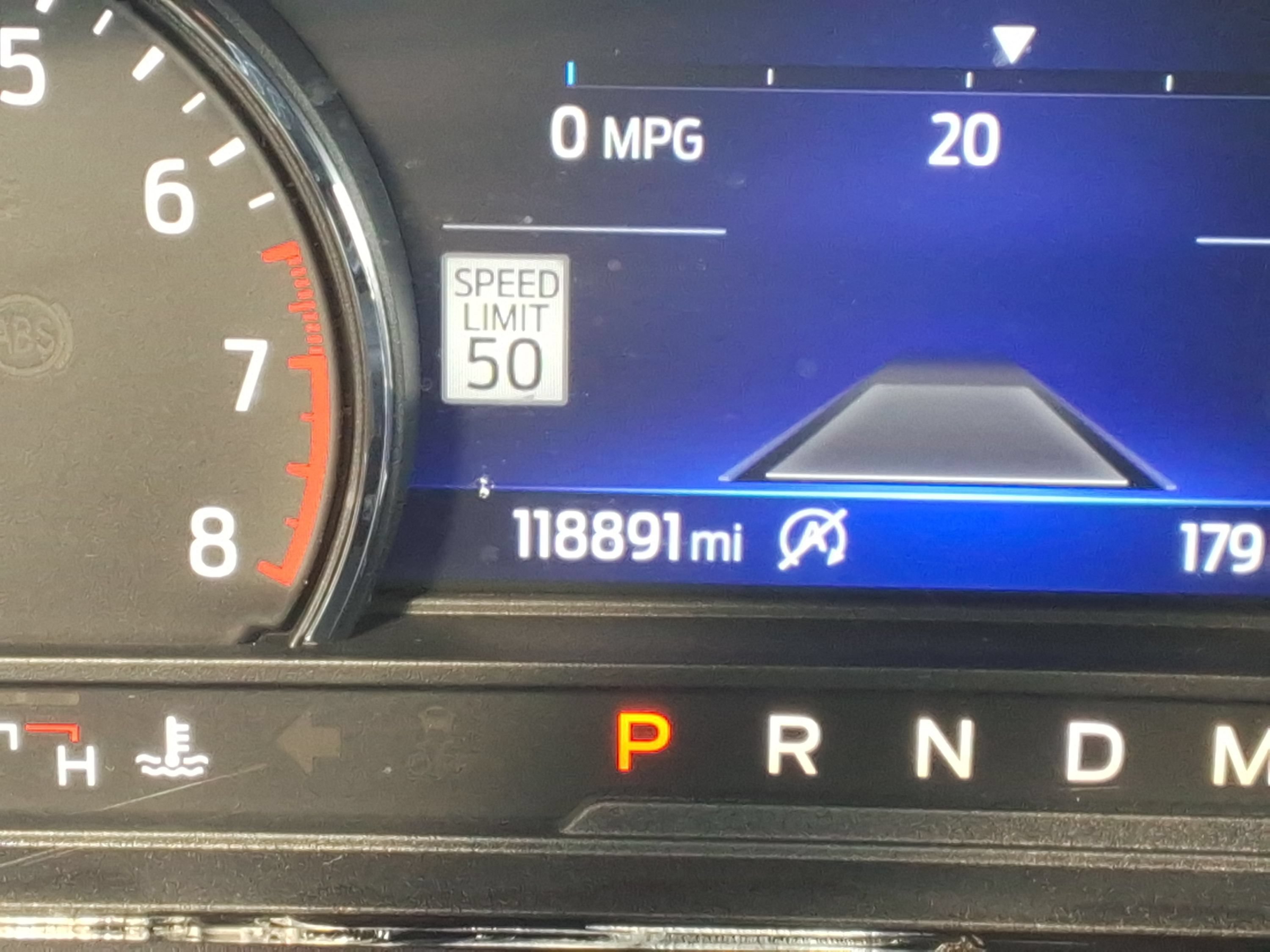 Used 2020 Ford Explorer XLT w/ Equipment Group 202A AWD/4WD image 13