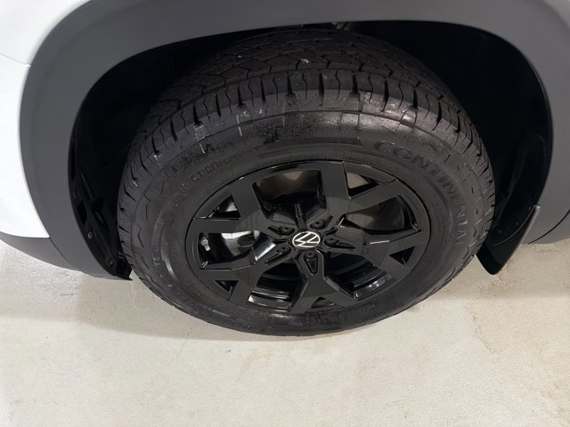 Certified 2026 Volkswagen Atlas Peak Edition AWD/4WD image 11
