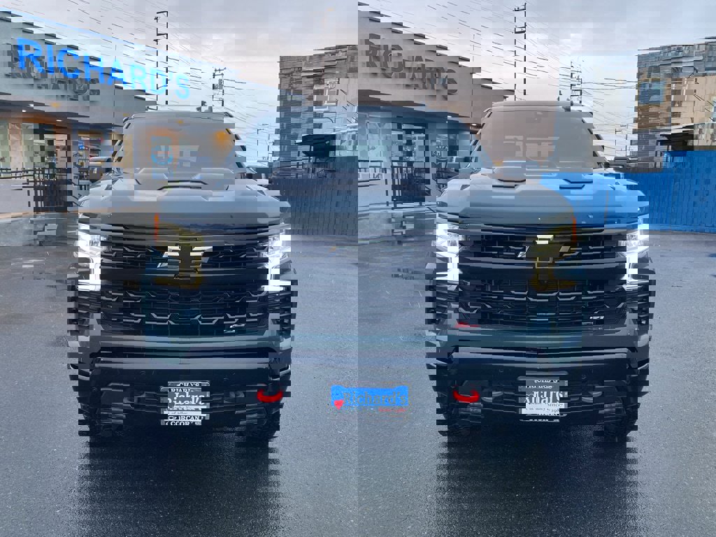 Used 2025 Chevrolet Silverado 1500 LT Trail Boss w/ Convenience Package II image 6