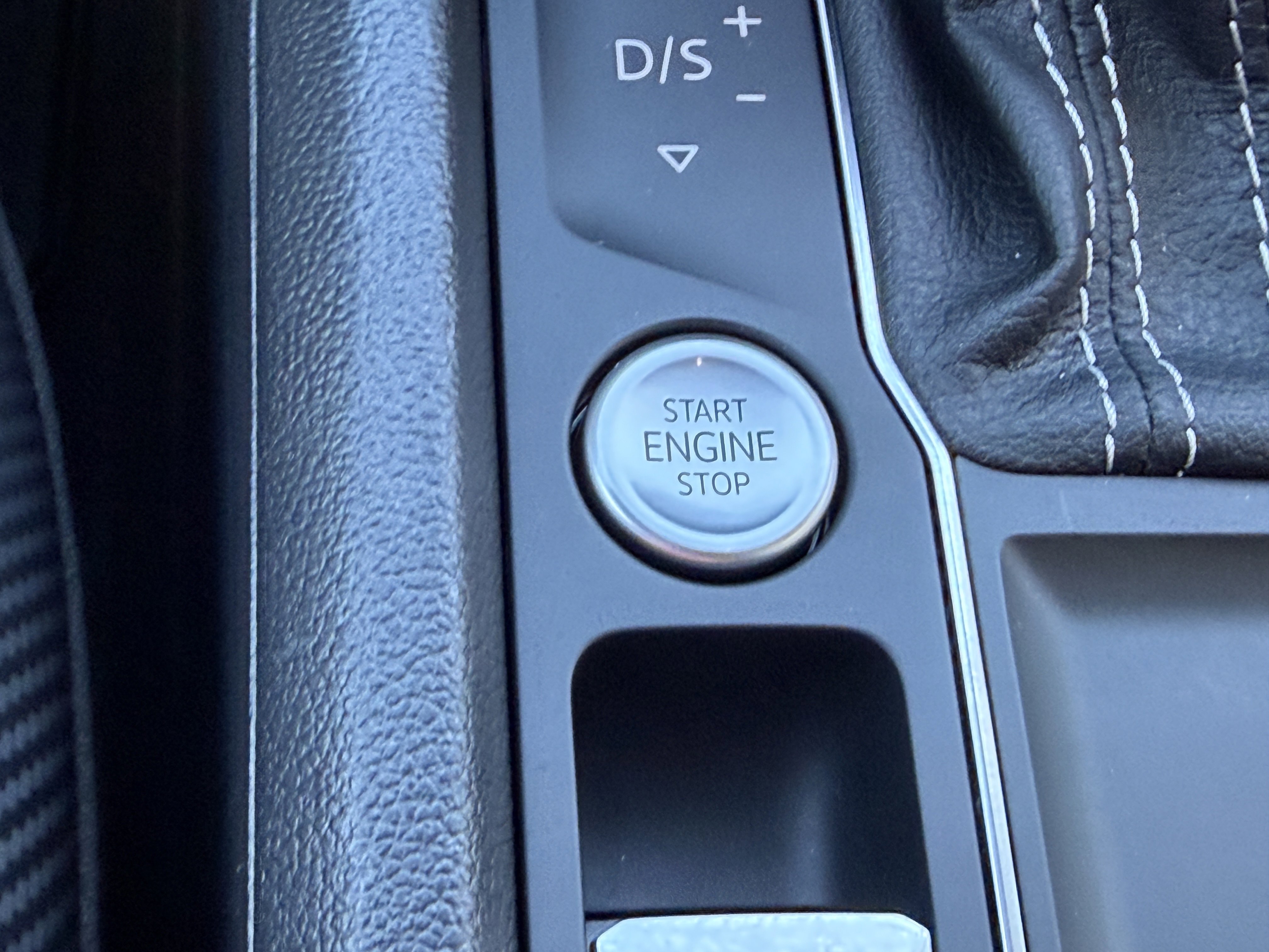 Used 2023 Volkswagen Atlas Cross Sport SE w/ Panoramic Sunroof Package image 27