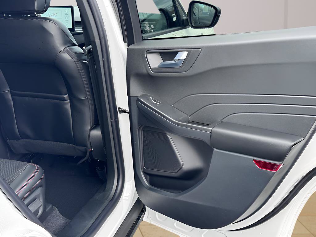 New 2026 Ford Escape ST-Line w/ Tech Pack #1 FWD image 29