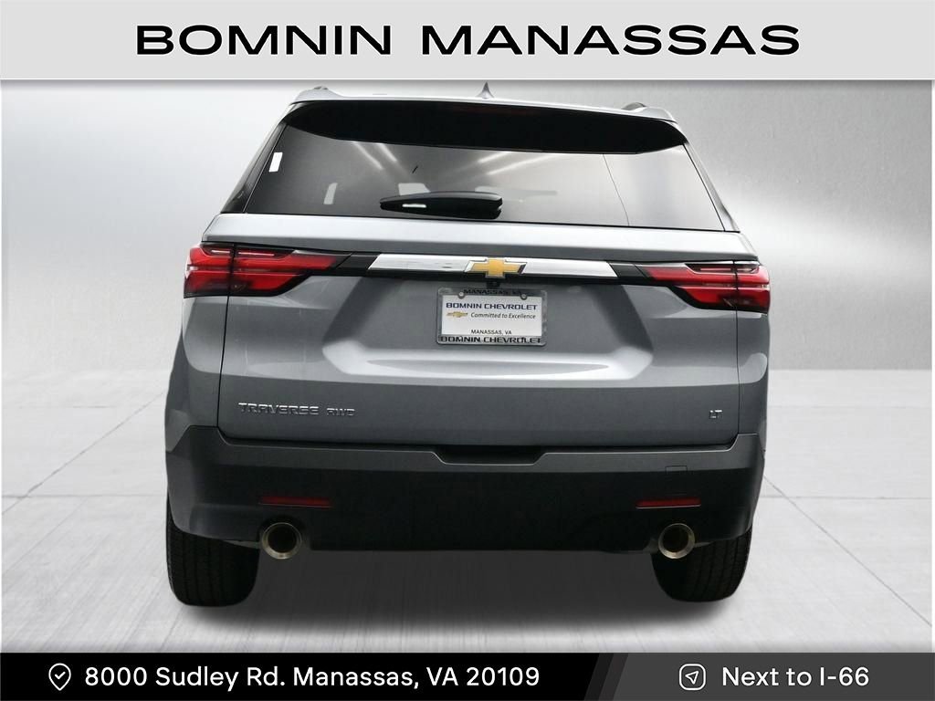 Used 2023 Chevrolet Traverse LT image 4