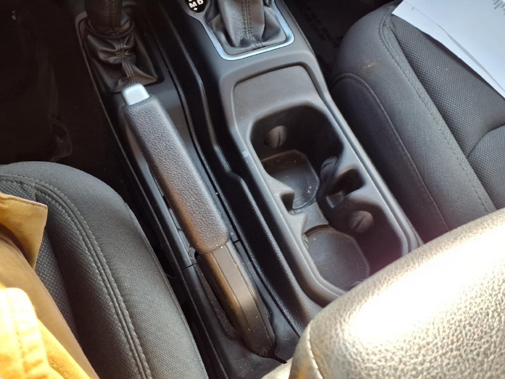 Used 2021 Jeep Gladiator Sport AWD/4WD image 16