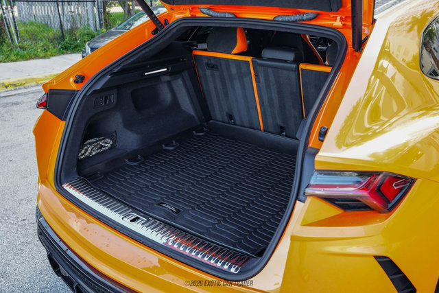 Used 2022 Lamborghini Urus image 70