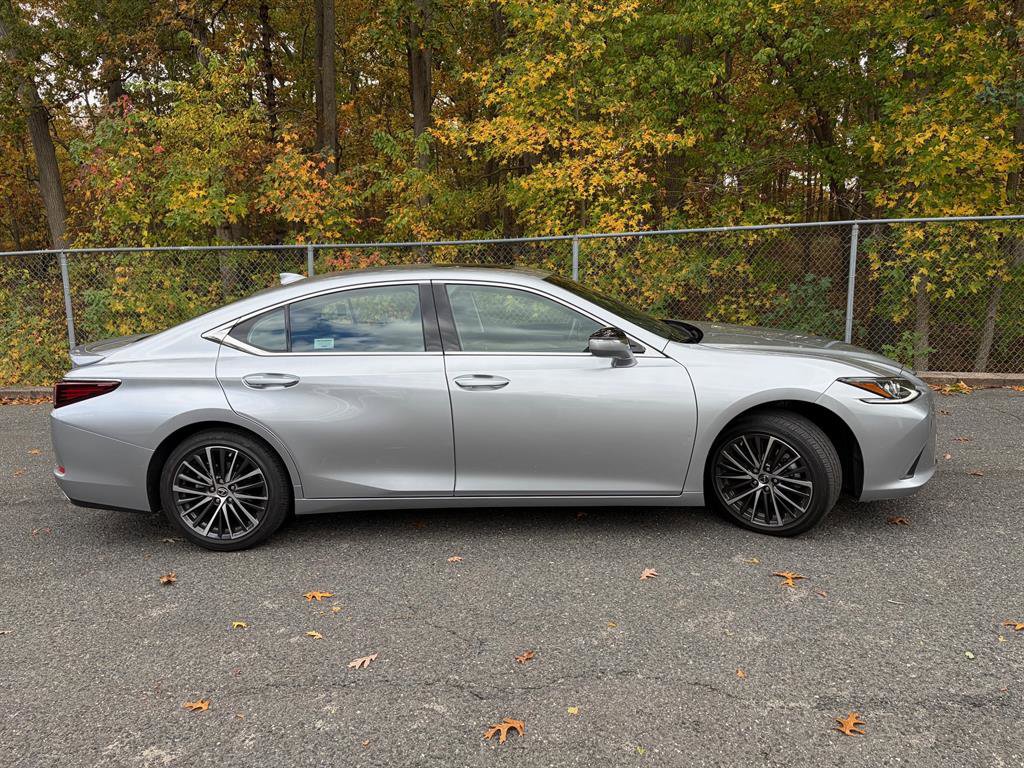 Used 2024 Lexus ES 350 w/ Premium Package