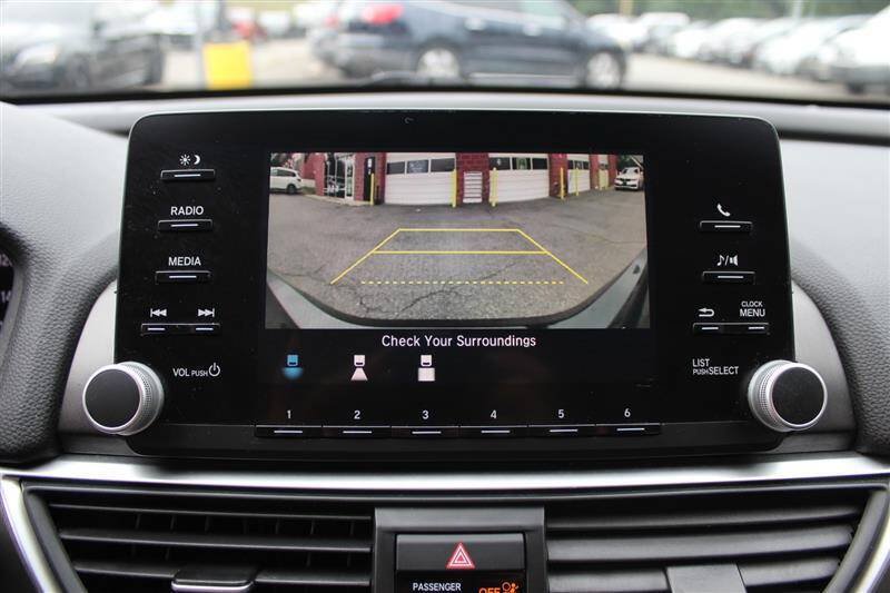 Used 2018 Honda Accord LX image 18