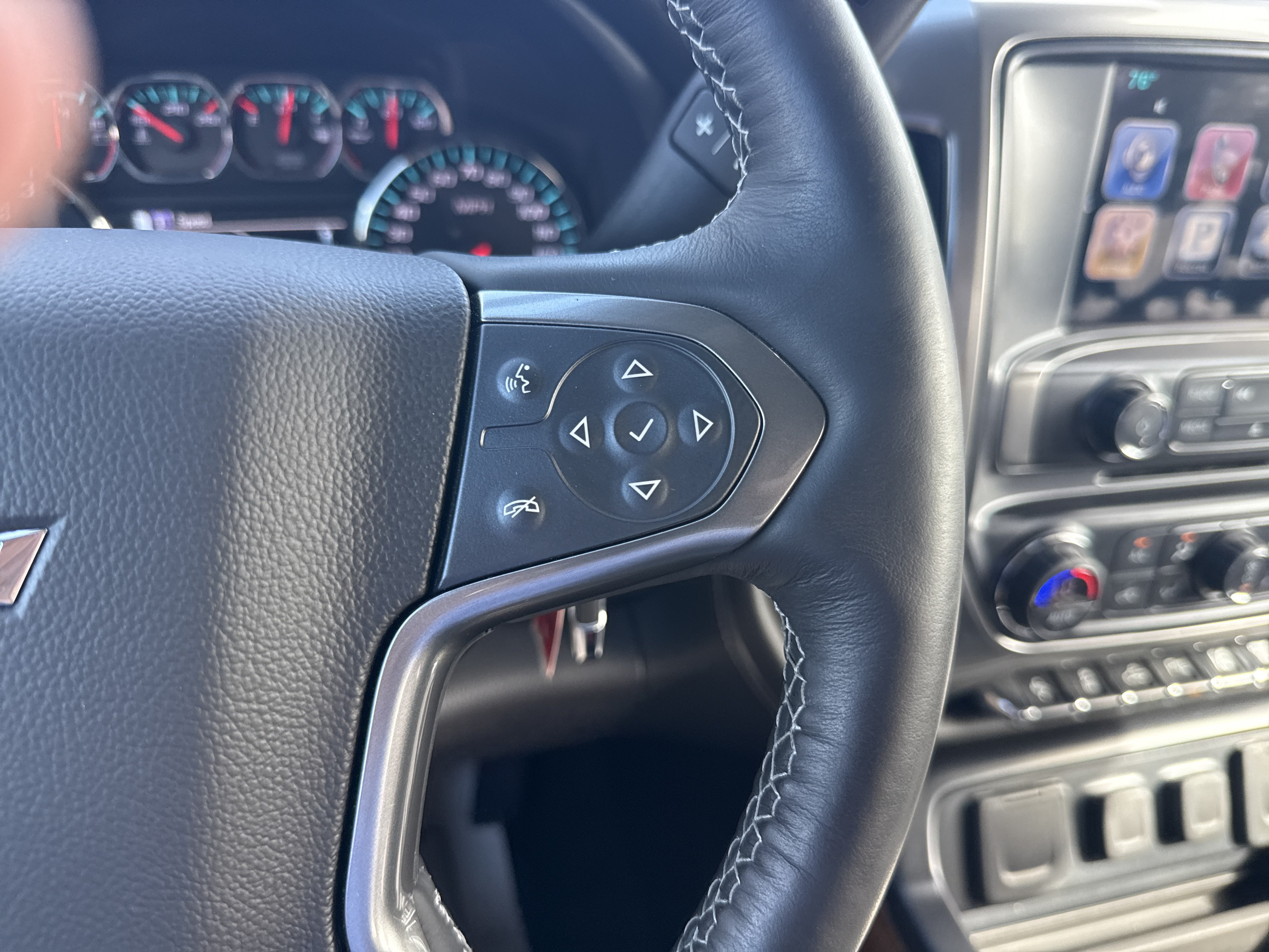 Used 2016 Chevrolet Silverado 3500 LTZ w/ Duramax Plus Package AWD/4WD image 20