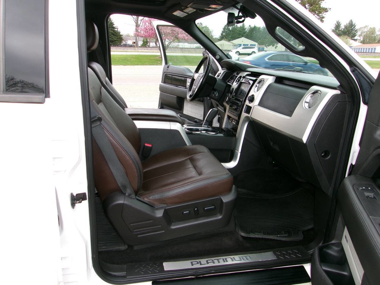 Used 2011 Ford F150 Platinum AWD/4WD image 11
