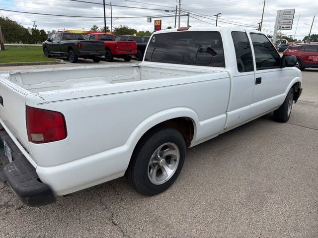 Used 2003 Chevrolet S10 Pickup 2WD Extended Cab image 3
