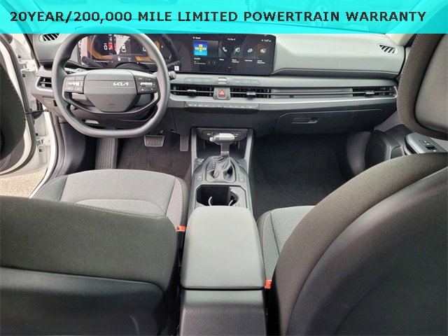 New 2025 Kia K4 LX image 7