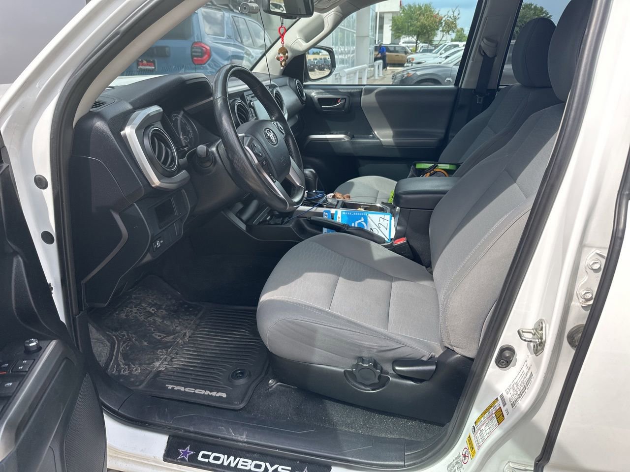 Used 2016 Toyota Tacoma SR5 RWD image 6