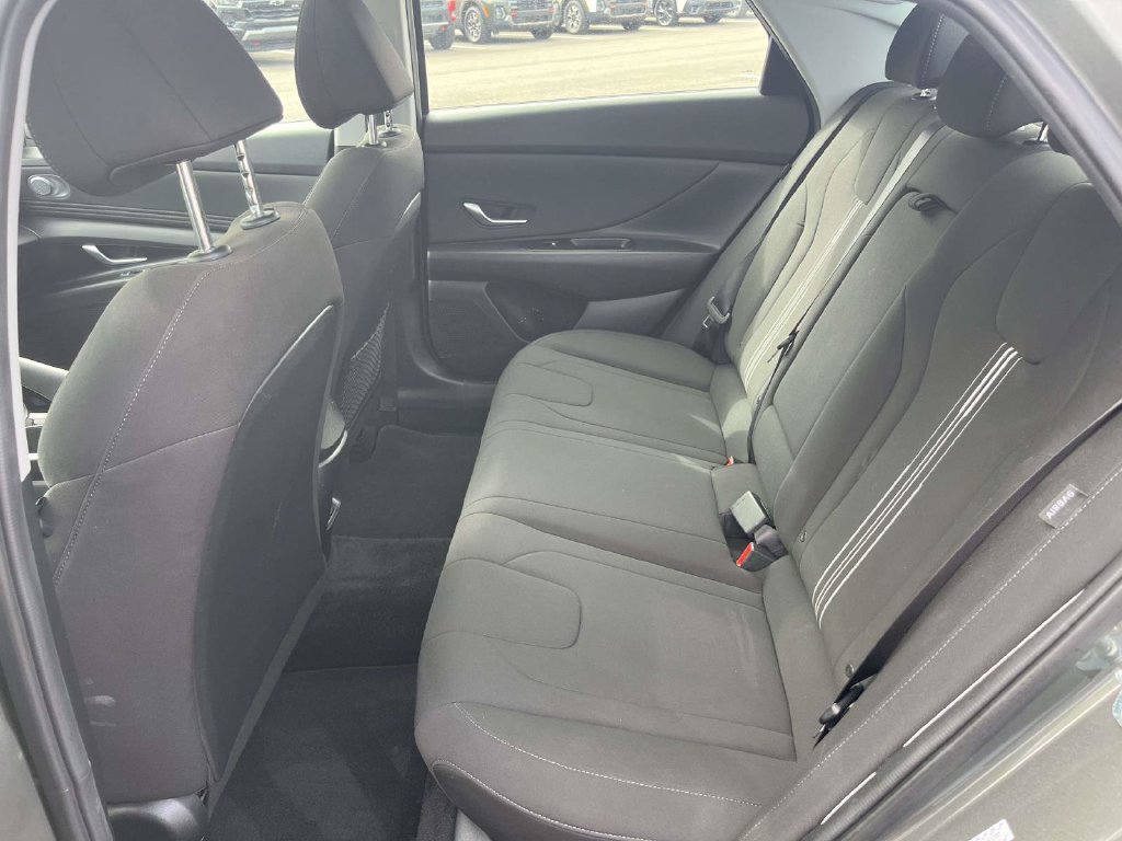 Certified 2025 Hyundai Elantra SEL FWD image 41