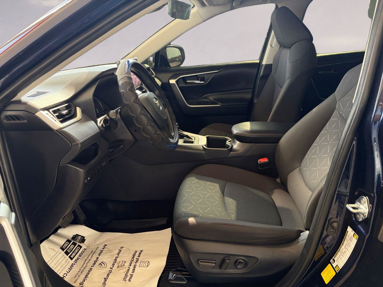 Used 2024 Toyota RAV4 XLE w/ Convenience Package AWD/4WD image 9