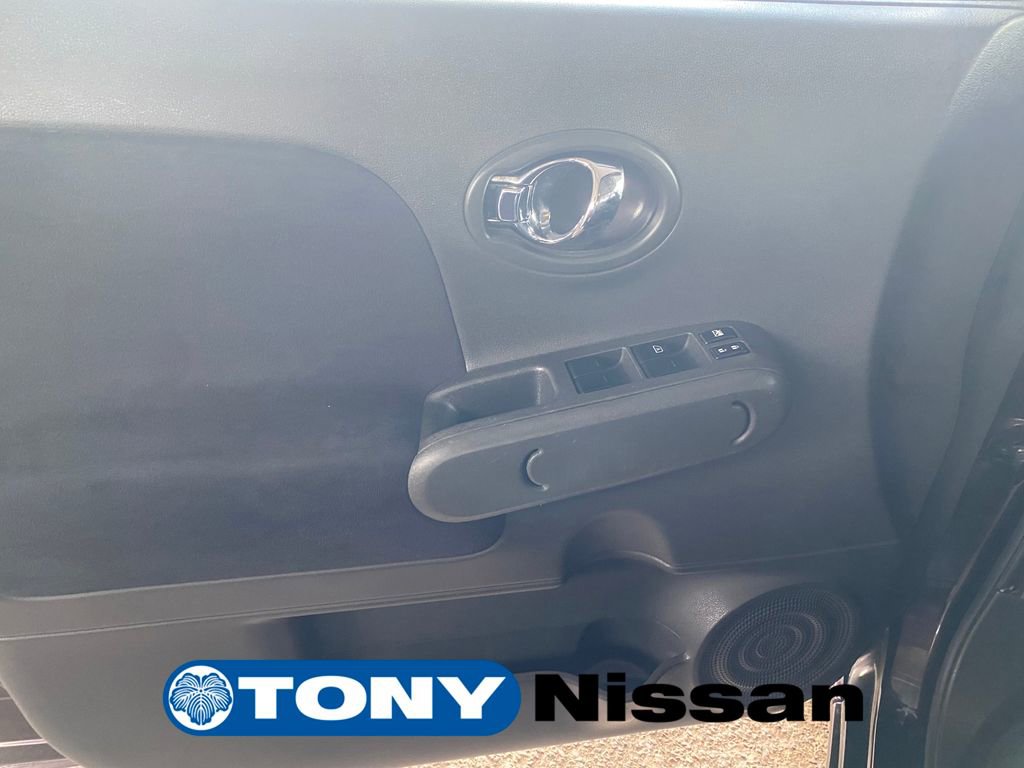 Used 2012 Nissan Cube 1.8 S w/ Interior Designer Pkg FWD image 13