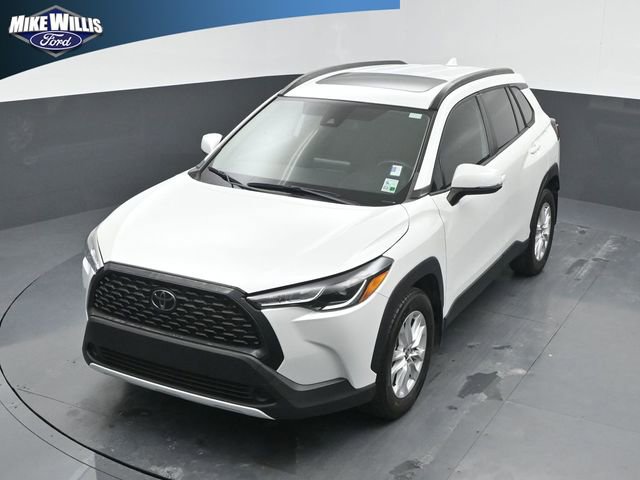 Used 2022 Toyota Corolla Cross LE image 11