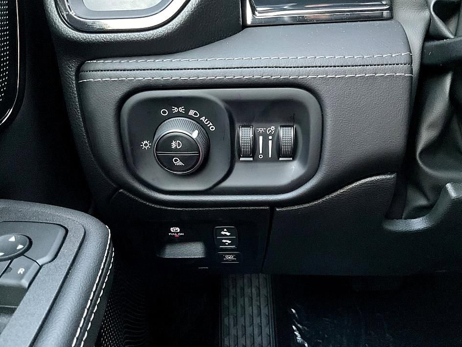 New 2026 RAM 1500 Limited image 15