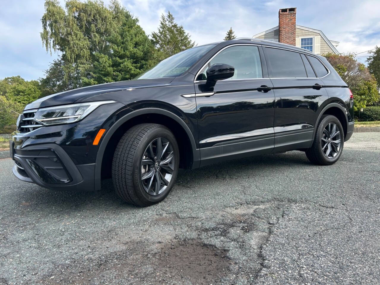 Used 2022 Volkswagen Tiguan SE image 34