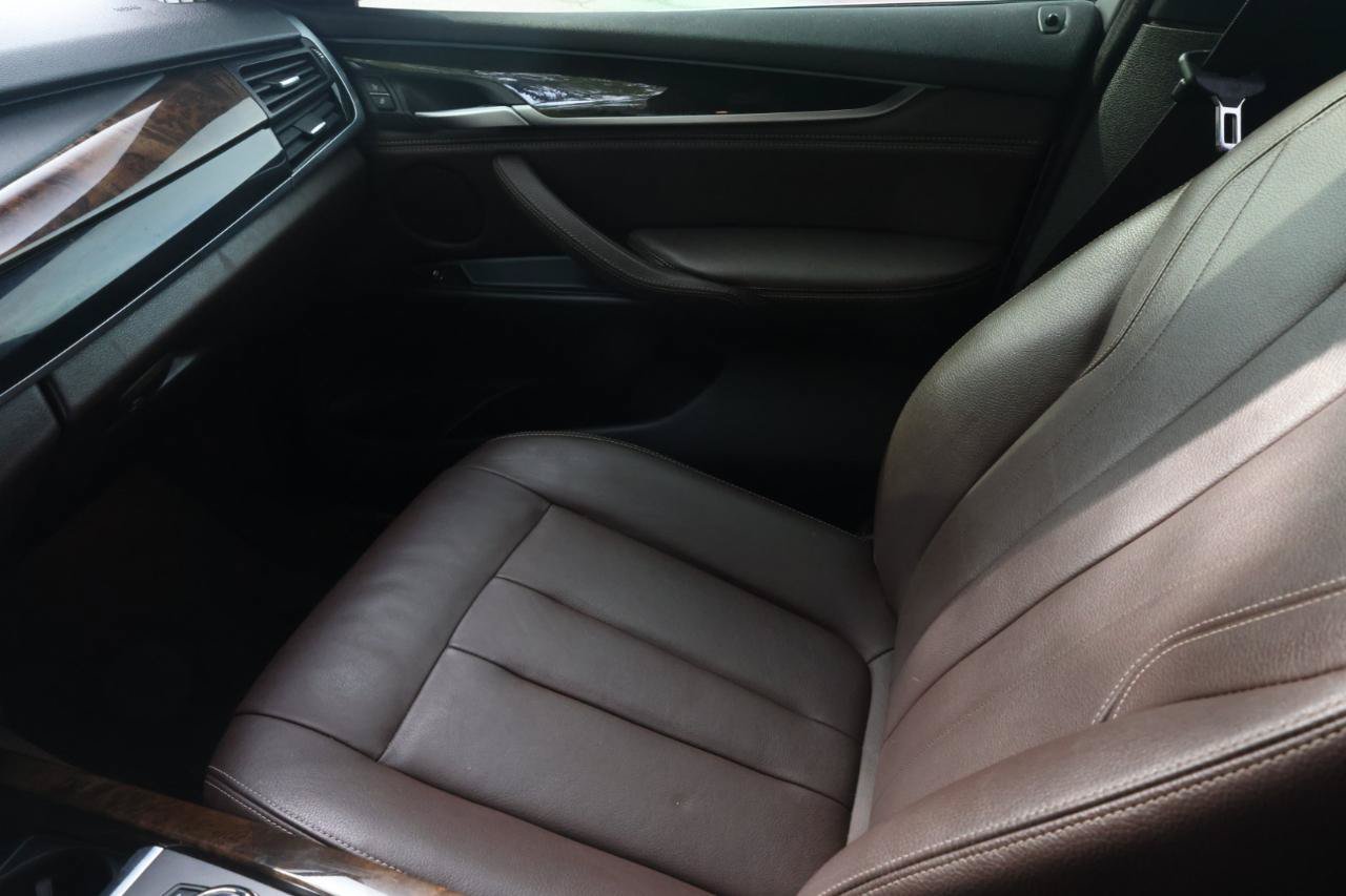 Used 2018 BMW X5 sDrive35i RWD image 16