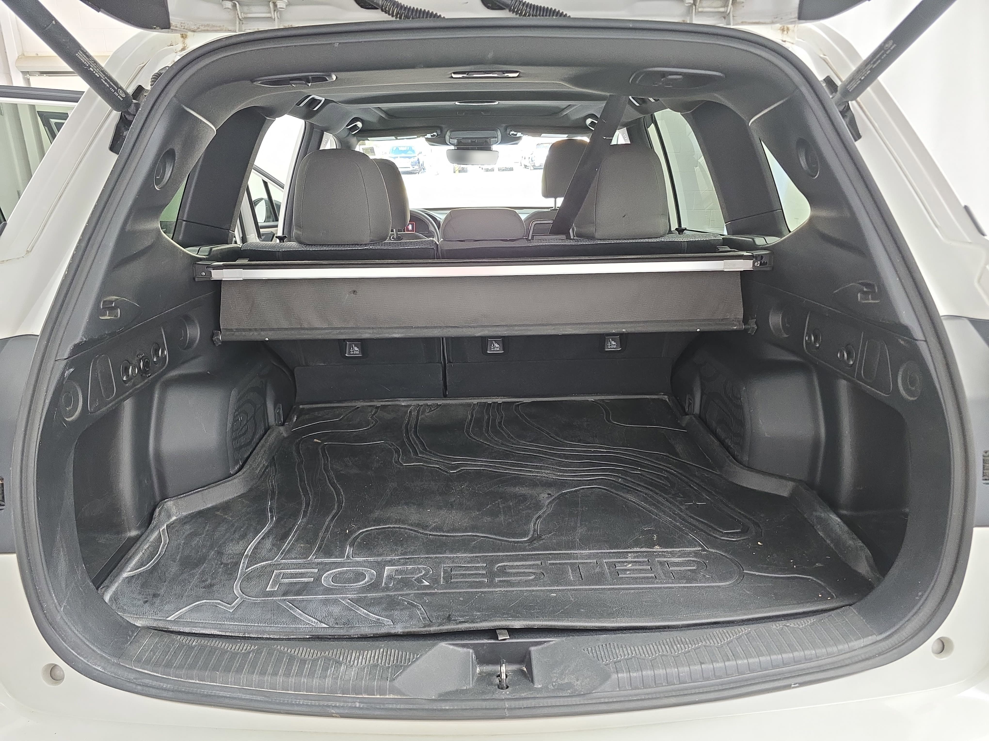 Used 2025 Subaru Forester Premium w/ Convenience Package #1 AWD/4WD image 12