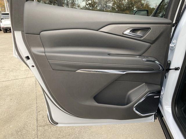 New 2026 Chevrolet Traverse High Country w/ LPO, Floor Liner Package FWD image 30