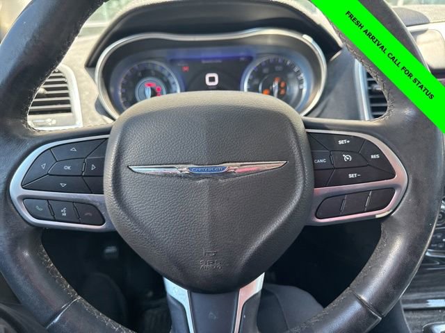 Used 2018 Chrysler 300 Touring L AWD/4WD image 16