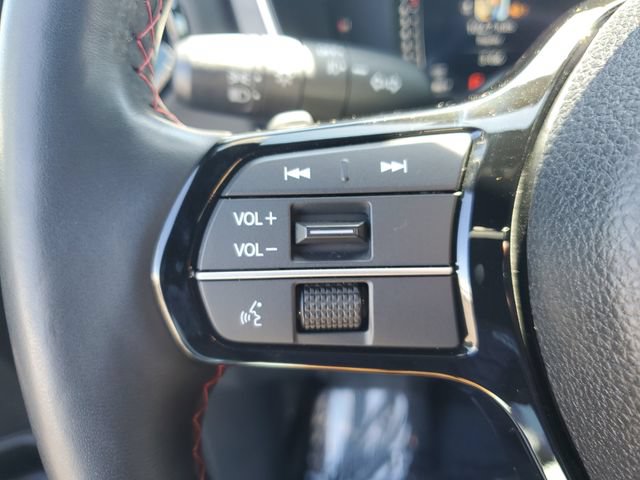 Used 2025 Honda Pilot Black Edition image 30
