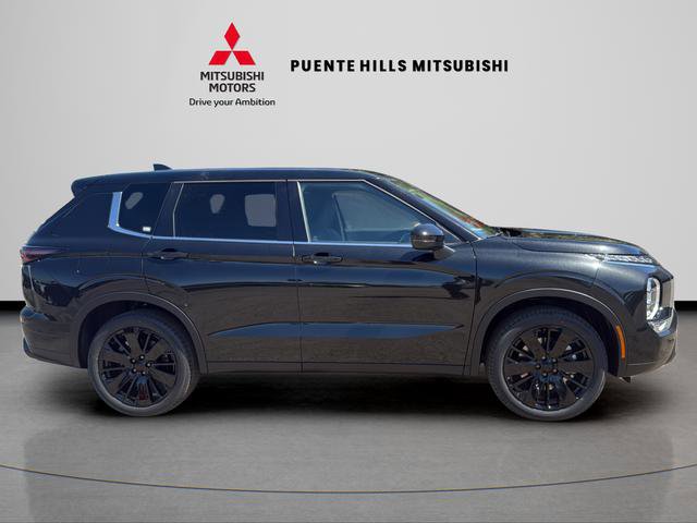 New 2026 Mitsubishi Outlander LE FWD image 4