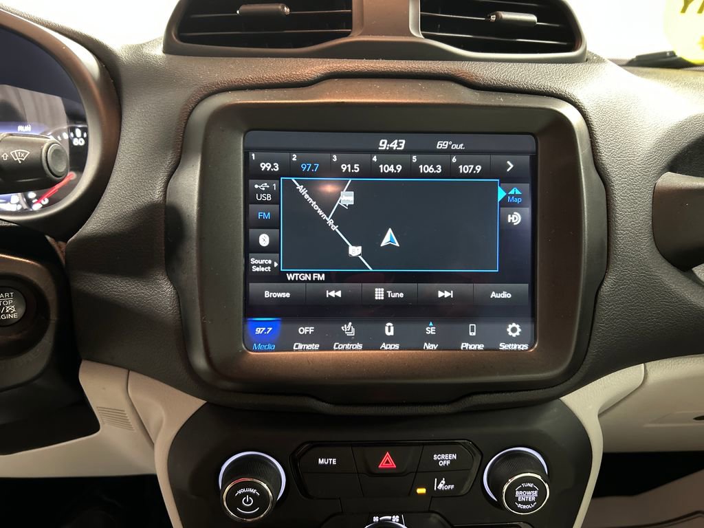 Used 2022 Jeep Renegade Limited AWD/4WD image 16