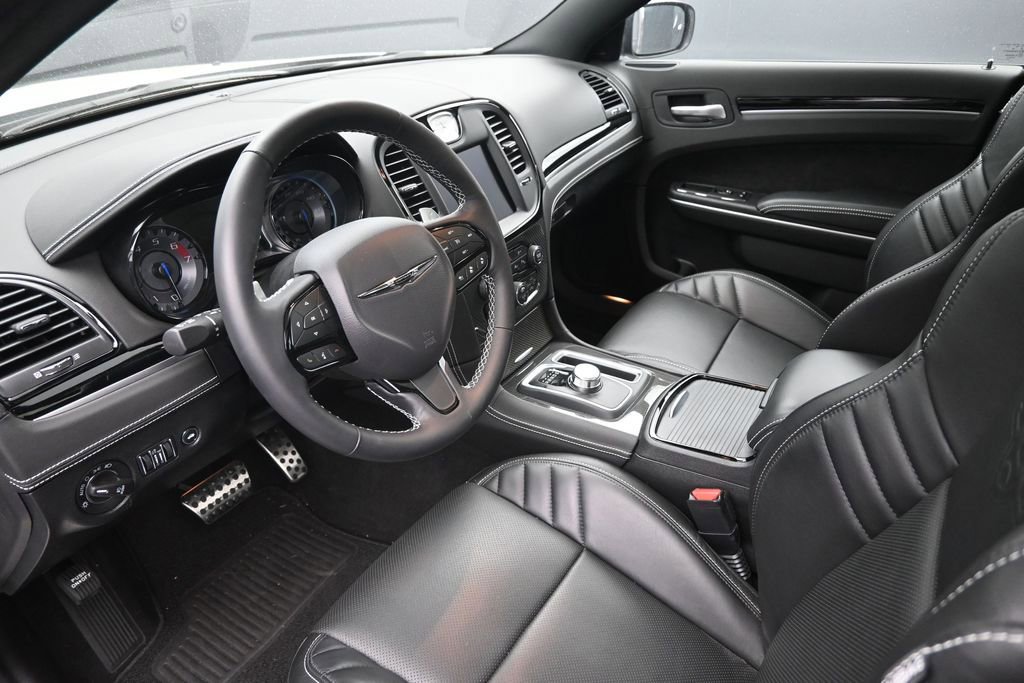 Used 2023 Chrysler 300 C RWD image 24