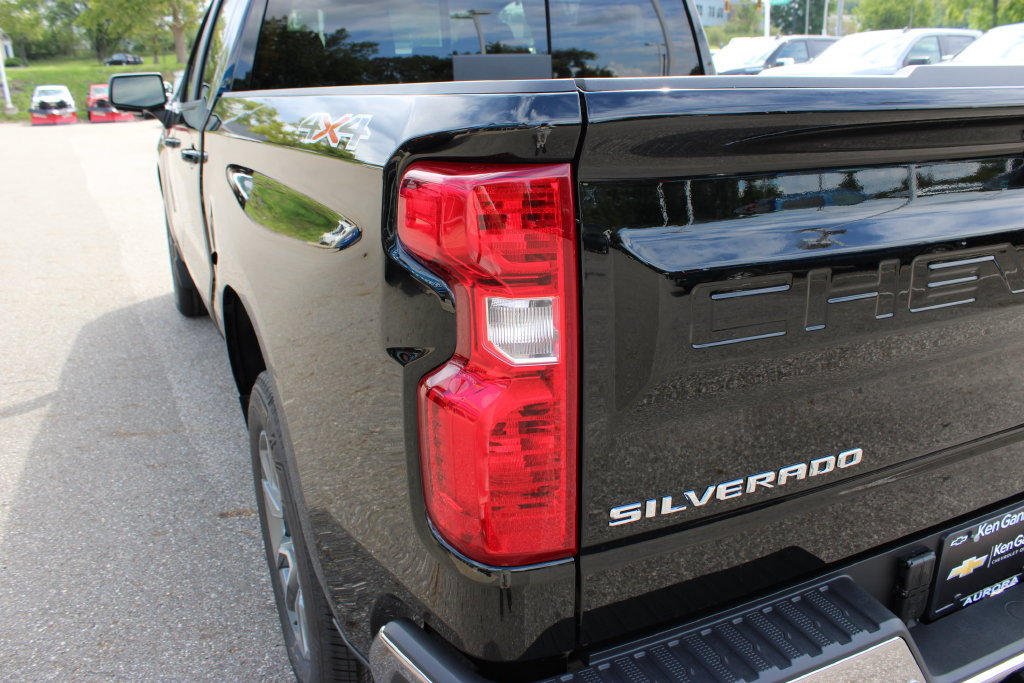 New 2026 Chevrolet Silverado 1500 LT w/ Safety Package AWD/4WD image 32