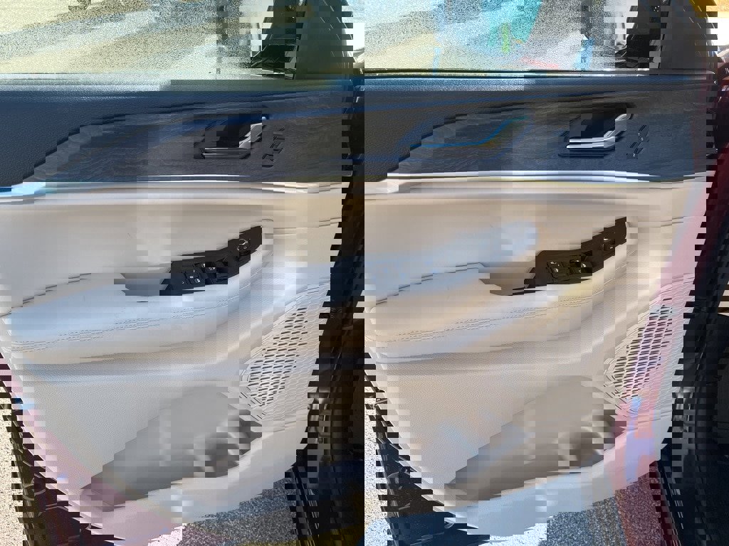 New 2025 Jeep Grand Cherokee Limited image 18