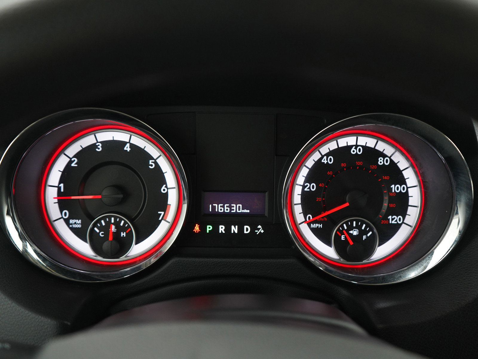 Used 2015 Dodge Grand Caravan American Value Package FWD image 24
